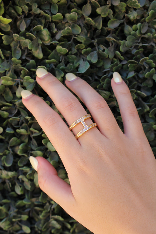 Anillo Dorado Doble con Zirconias