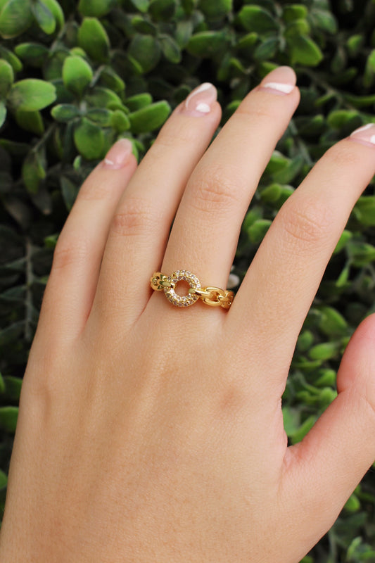 Anillo Dorado Cadena y Zirconias