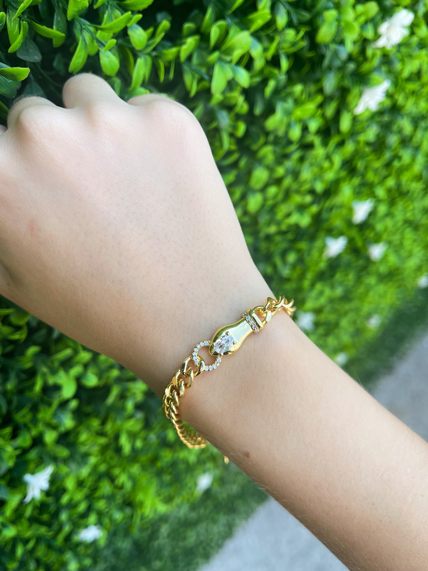 Pulsera Cadena Broche Dorado con Zirconia