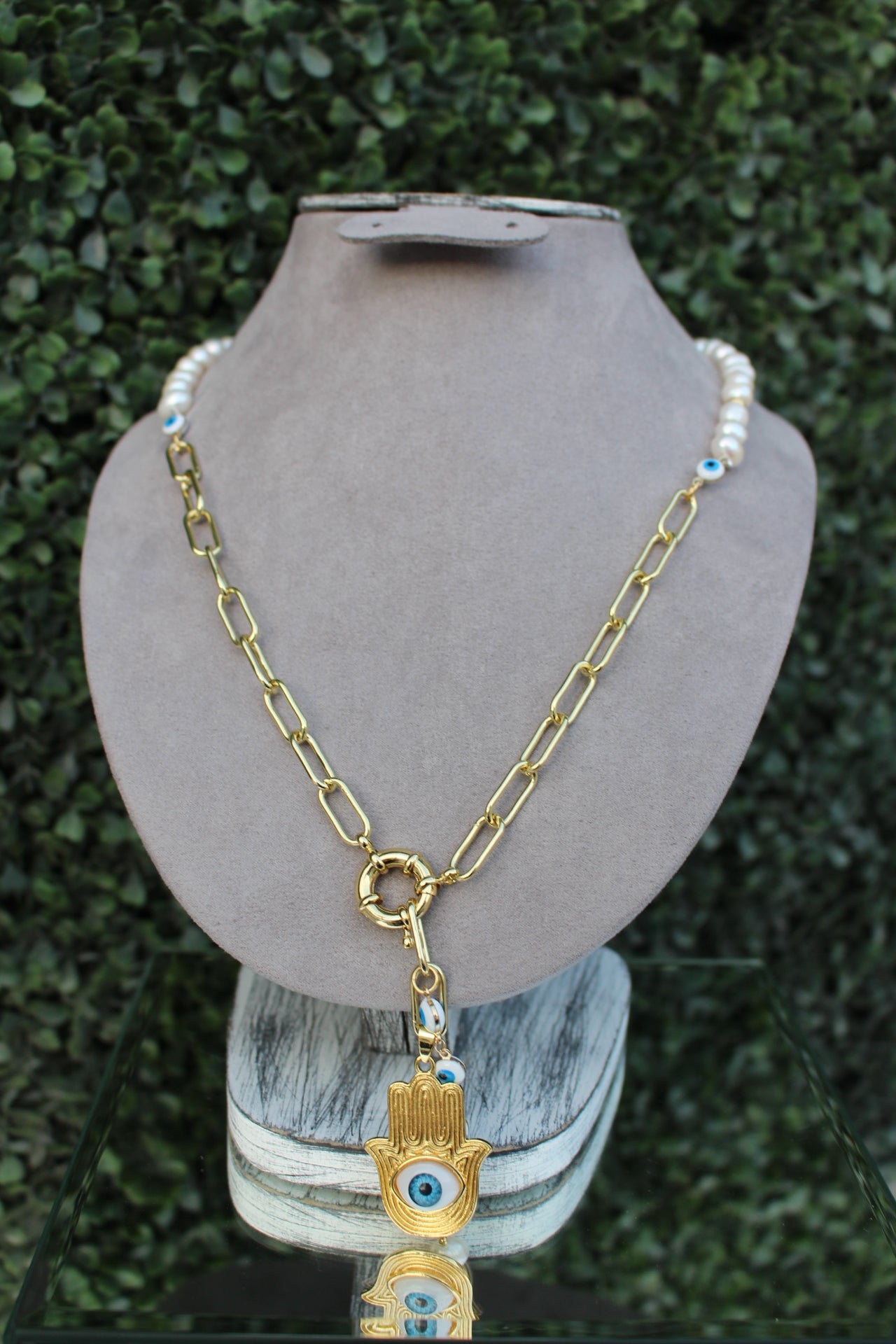 Collar Perlas Mano con Ojo
