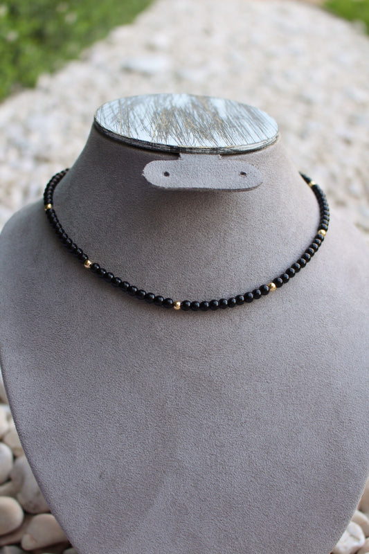 Collar Negro con Dorado