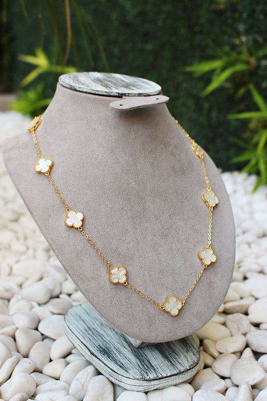 Collar Dorado Largo Trébol Blanco