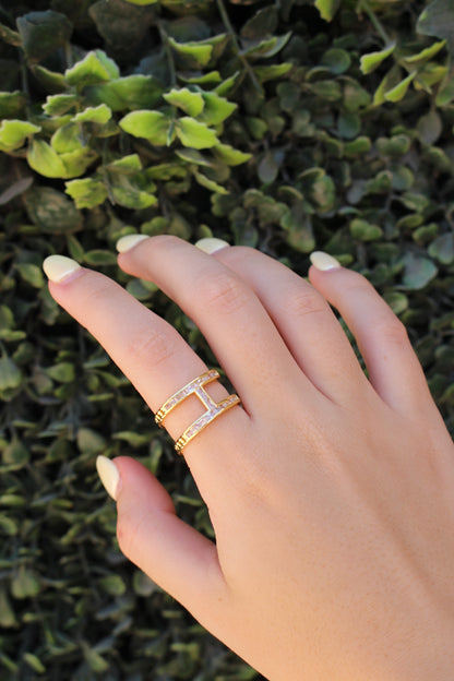 Anillo Dorado Doble con Zirconias