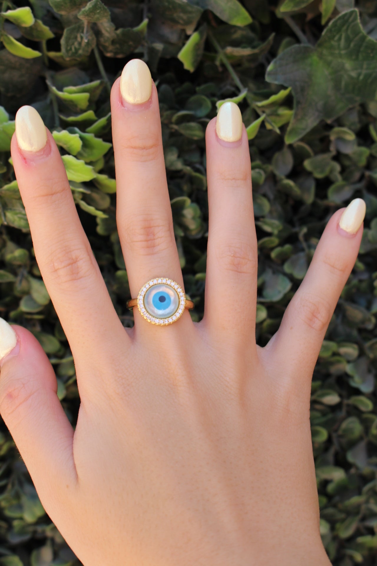 Anillo Dorado Ojo Círculo