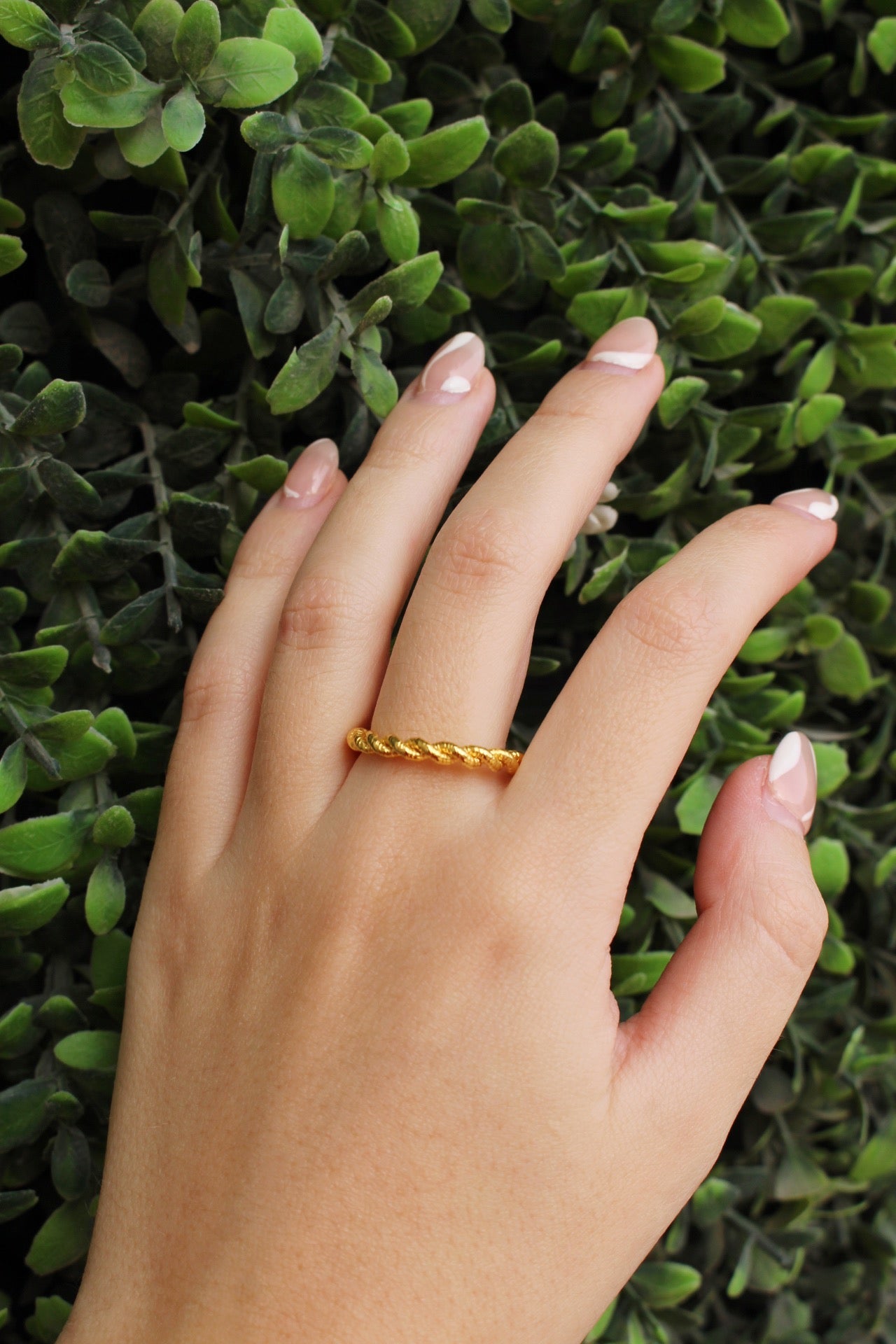 Anillo Dorado Trenzado