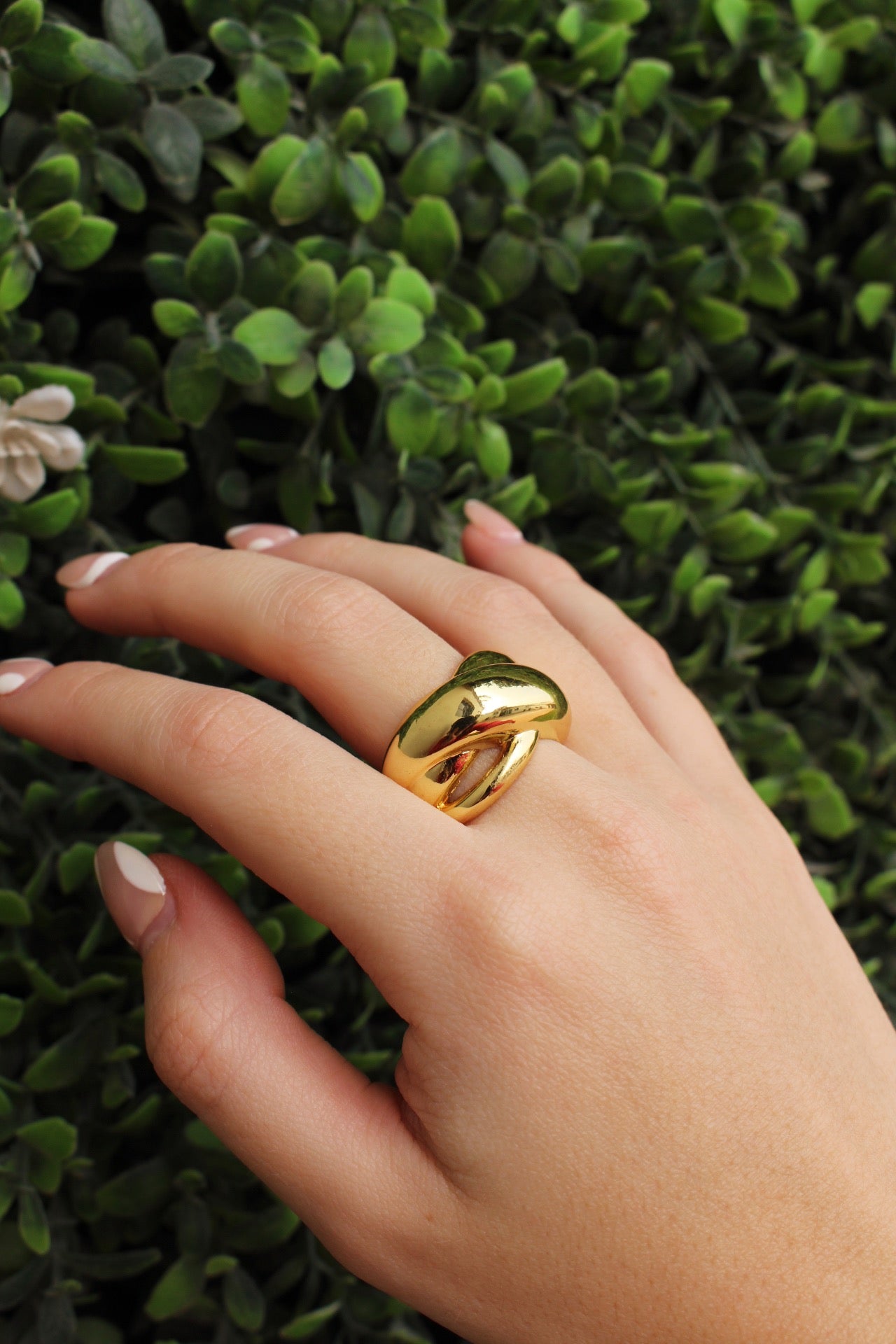 Anillo Dorado Cruzado