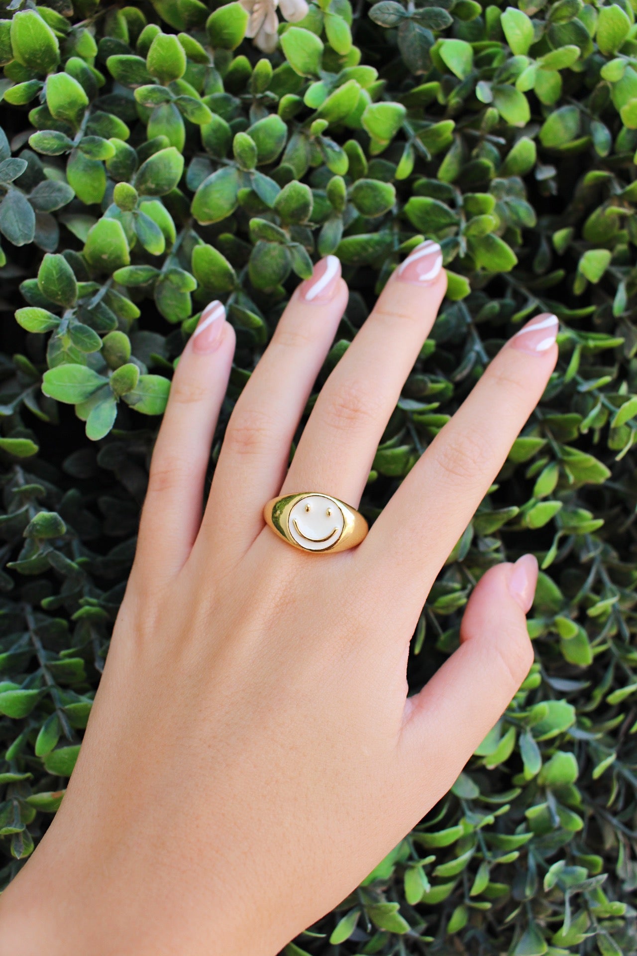 Anillo Dorado Carita Blanca