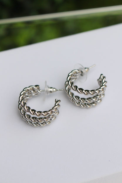 Media Arracada Plateada Triple Líneas