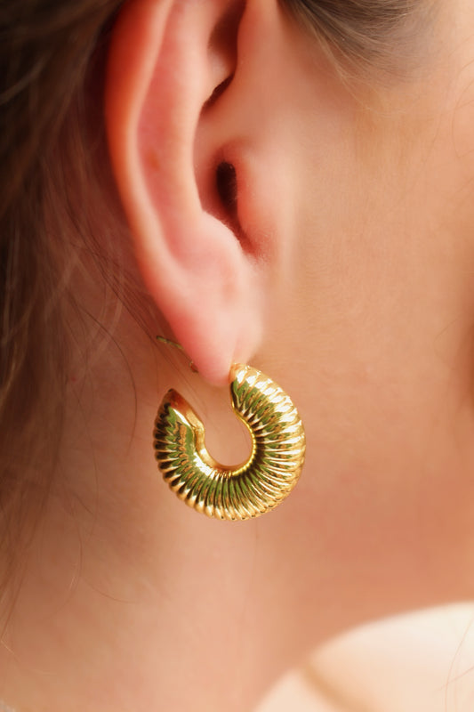 Arracadas Doradas Chunky con Textura