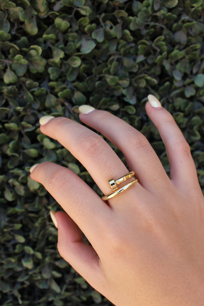 Anillo Dorado Tornillo