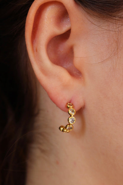 Mini Arracadas Doradas con Plateado