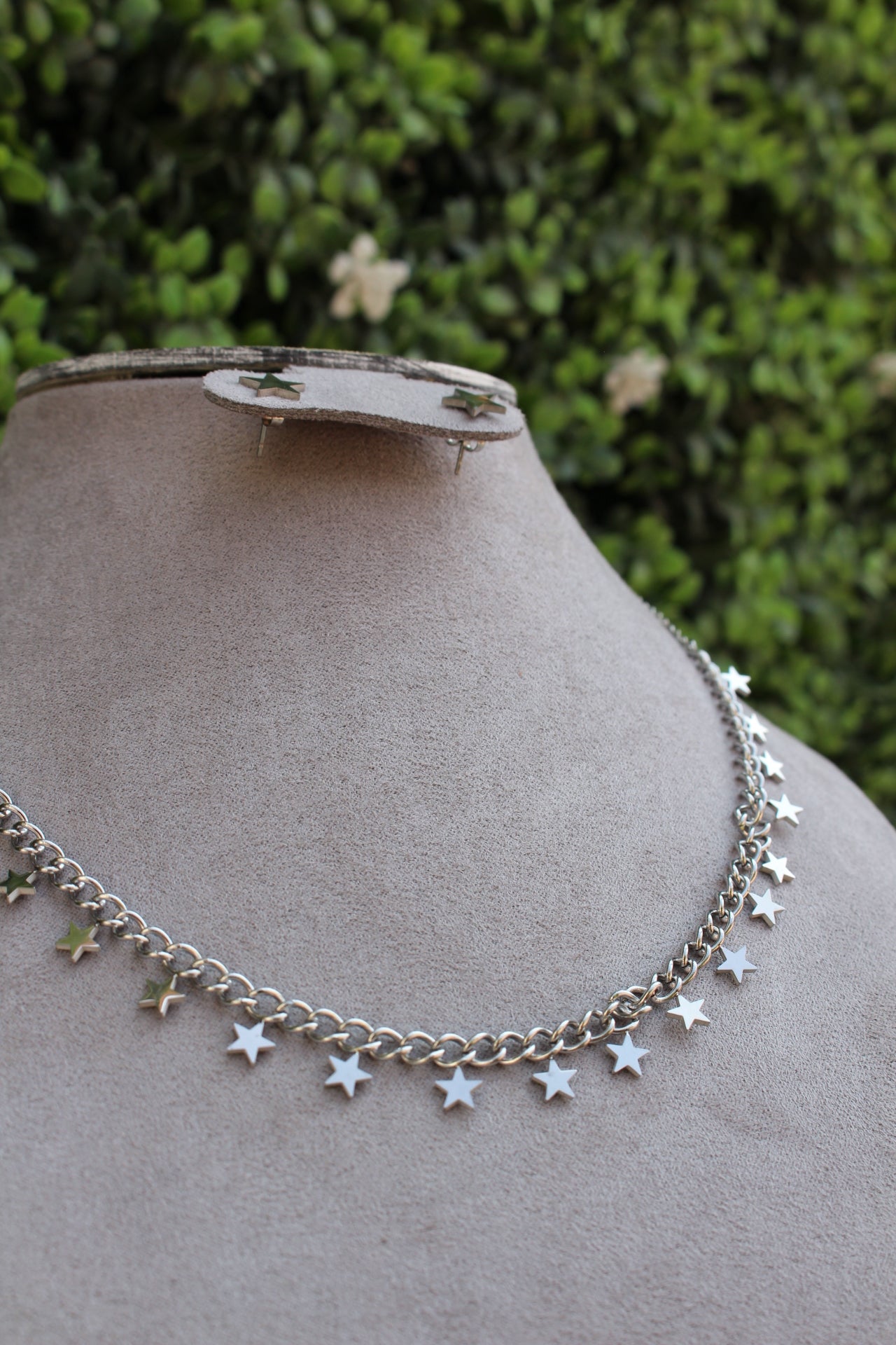 Collar Plateado Estrellas con Aretes