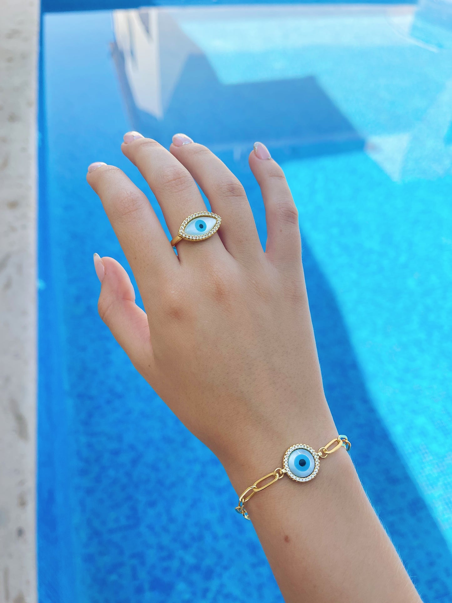 Pulsera Circulo Ojo con Zirconias