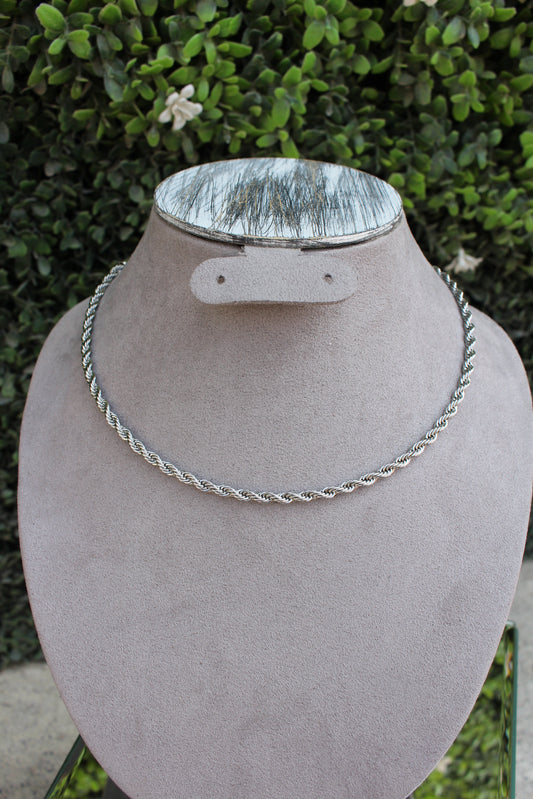 Cadena Plateada Trenzada