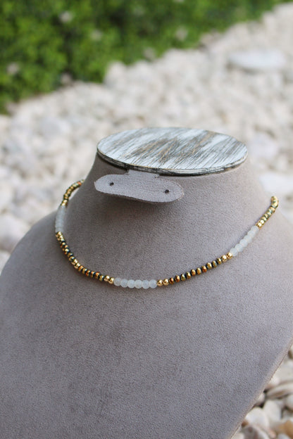 Collar Combinado Piedras Blancas y Tornasol