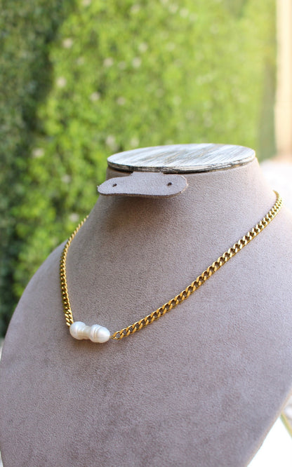 Collar Dorado con Perla Horizontal