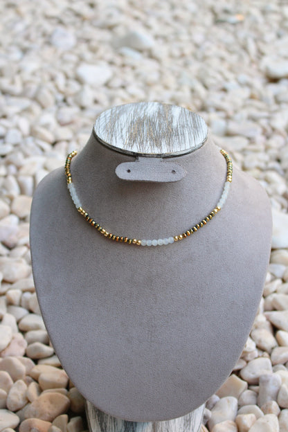 Collar Combinado Piedras Blancas y Tornasol