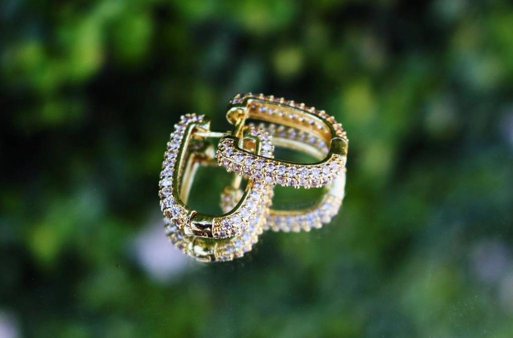 Arracadas Cuadradas Doradas