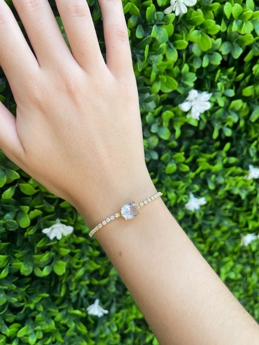 Pulsera Dorada Formal con Zirconias