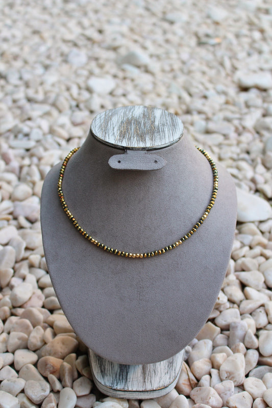 Collar Delgado Piedras Tornasol