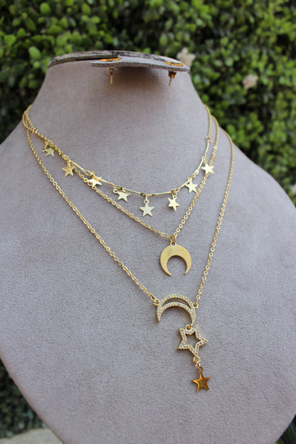 Collar Dorado Triple Estrellas y Lunas