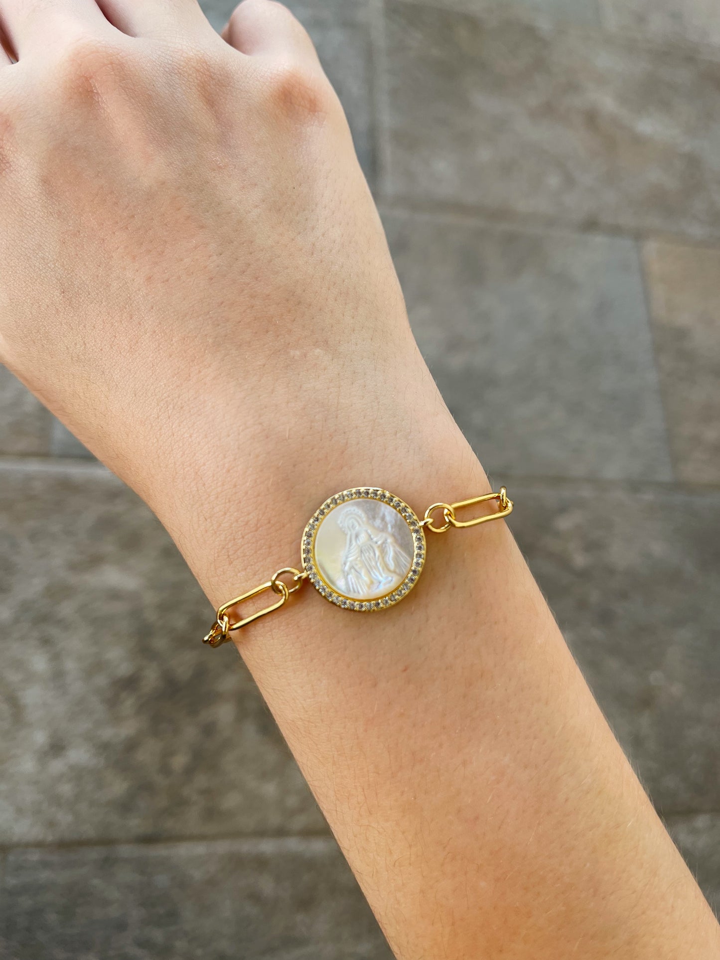 Pulsera Dorada Dije Religioso